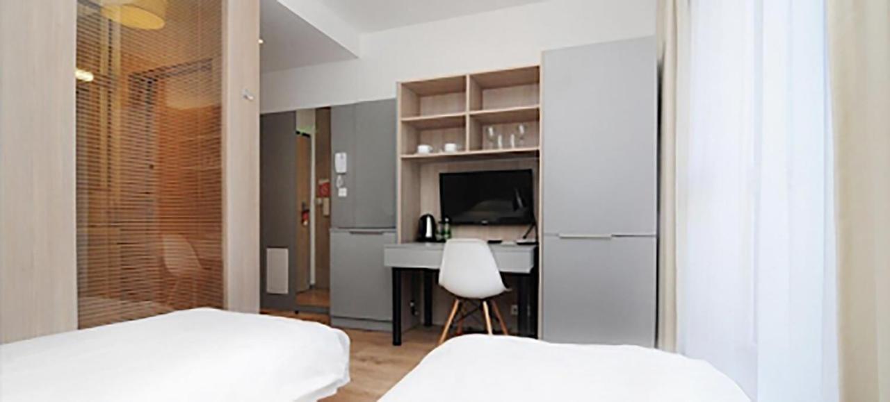 404 Rooms Wolska Apartament Varsóvia Exterior foto