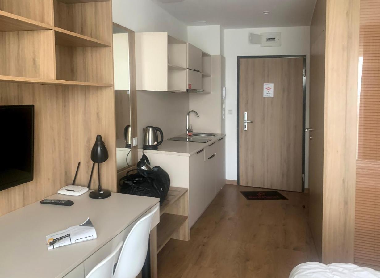 404 Rooms Wolska Apartament Varsóvia Exterior foto